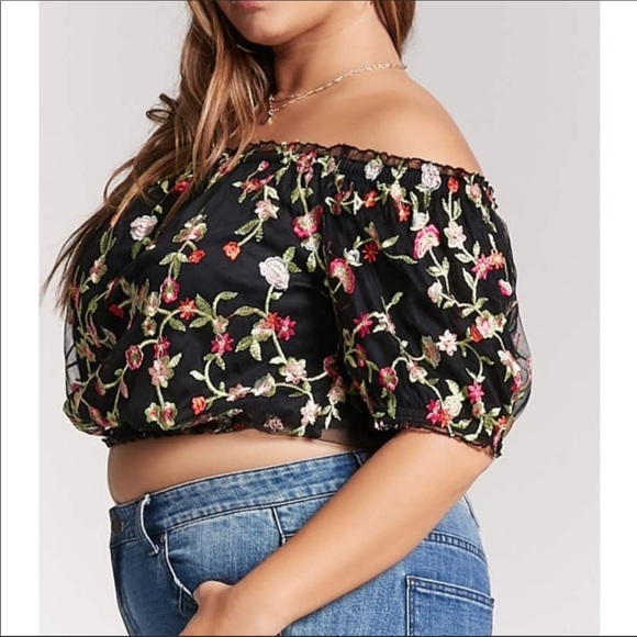 Black Floral Crop Top - Picture 4 of 8